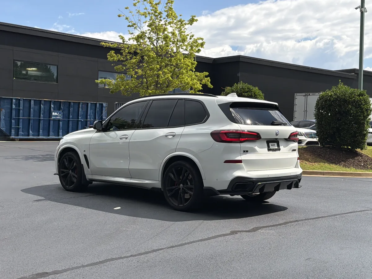 2022 BMW X5 M50i thumbnail 14