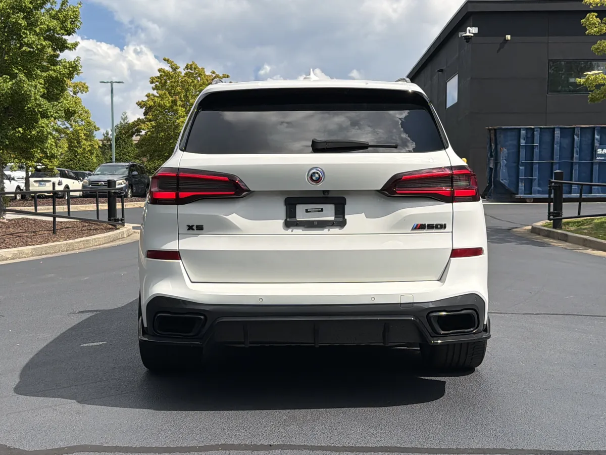 2022 BMW X5 M50i thumbnail 15