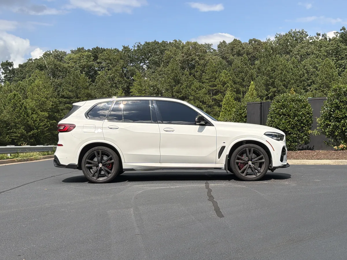 2022 BMW X5 M50i thumbnail 4