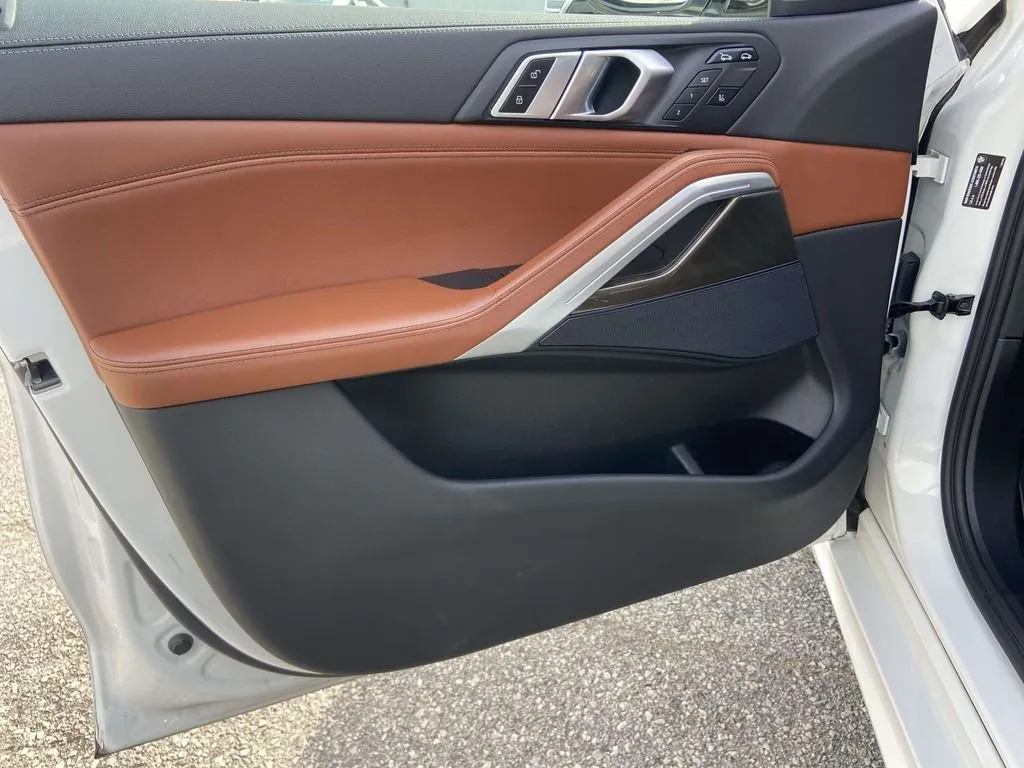2022 BMW X6 xDrive40i thumbnail 16