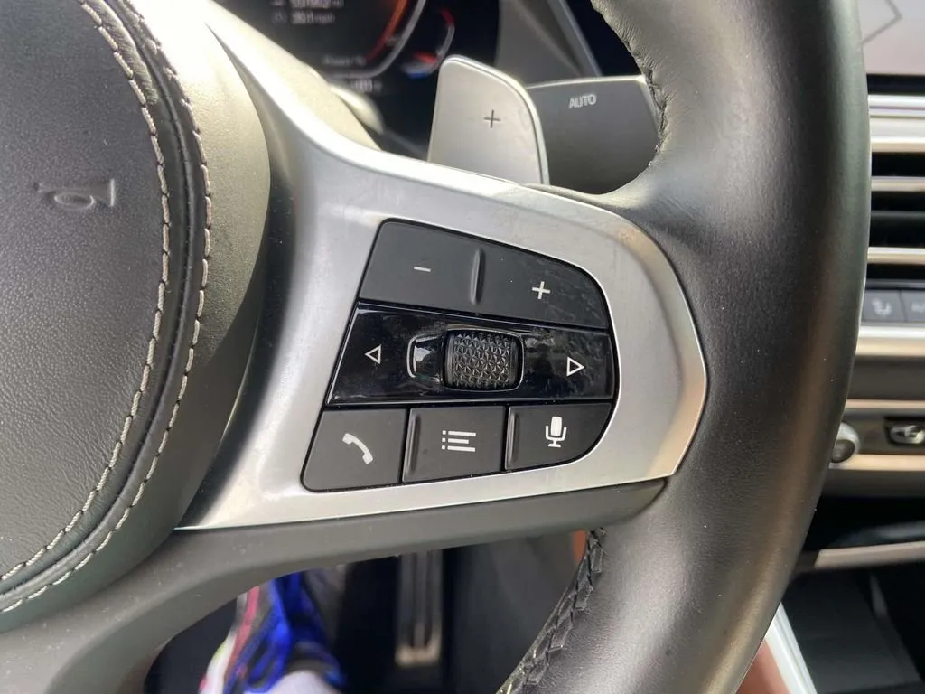 2022 BMW X6 xDrive40i thumbnail 35