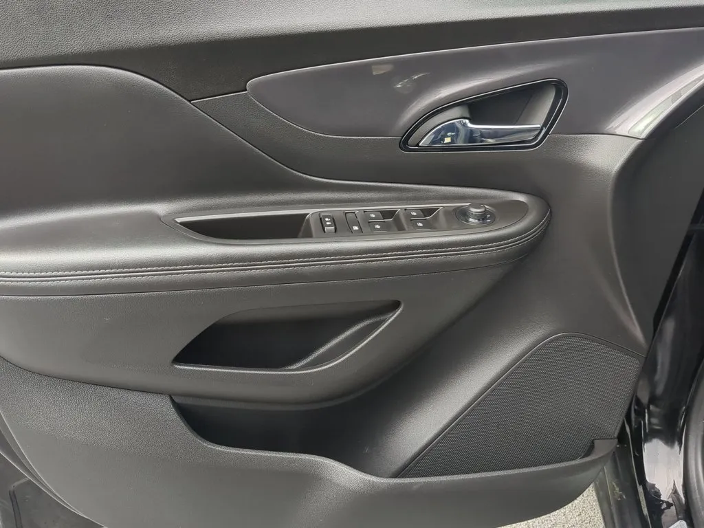 2022 Buick Encore Preferred thumbnail 11