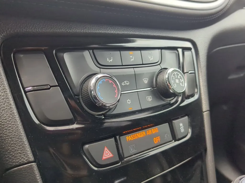 2022 Buick Encore Preferred thumbnail 17