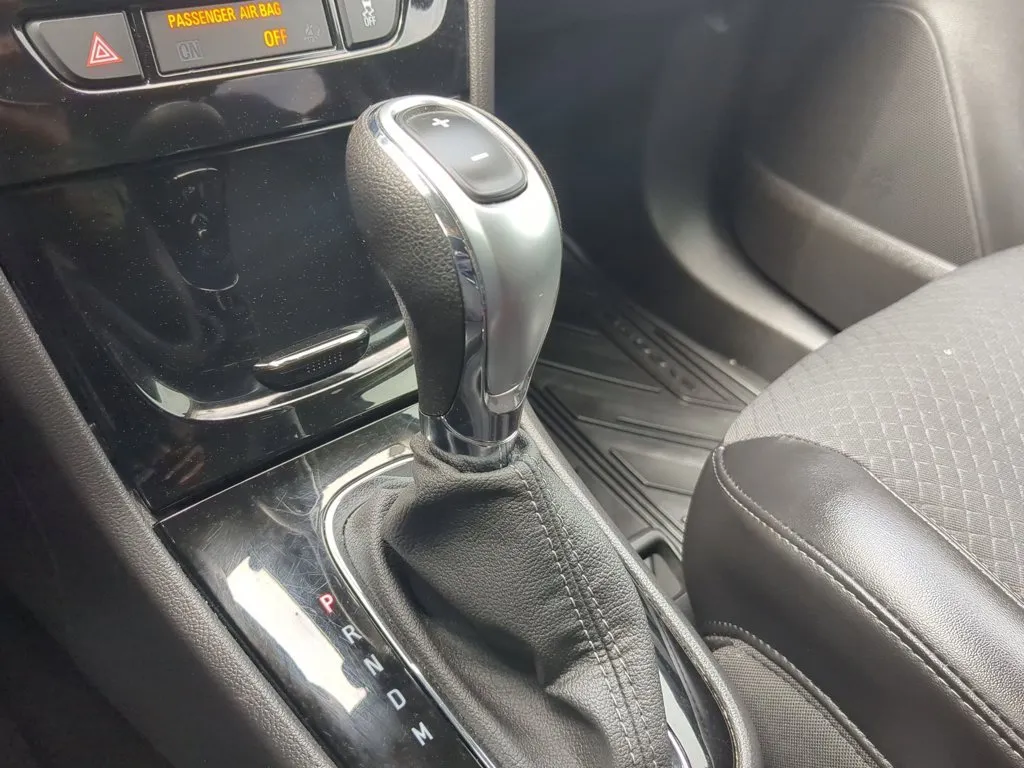 2022 Buick Encore Preferred thumbnail 18