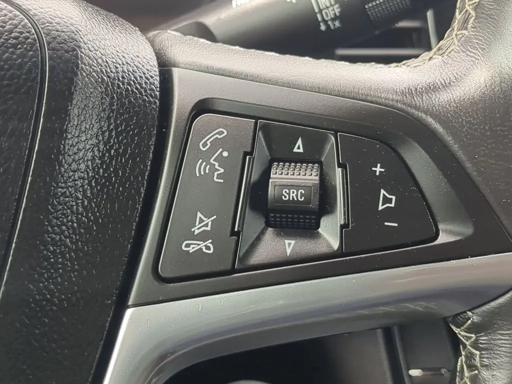 2022 Buick Encore Preferred thumbnail 22