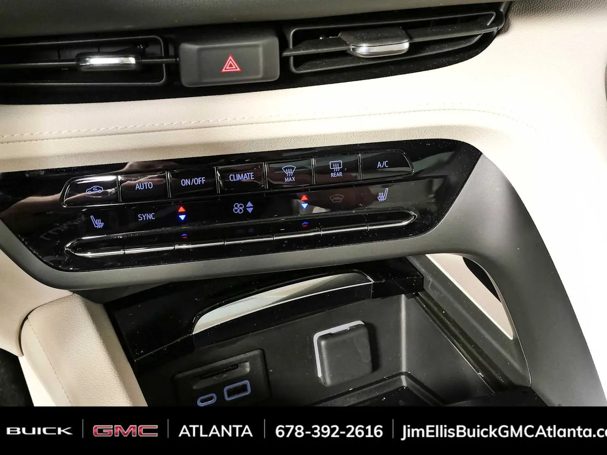 2022 Buick Envision Essence thumbnail 17
