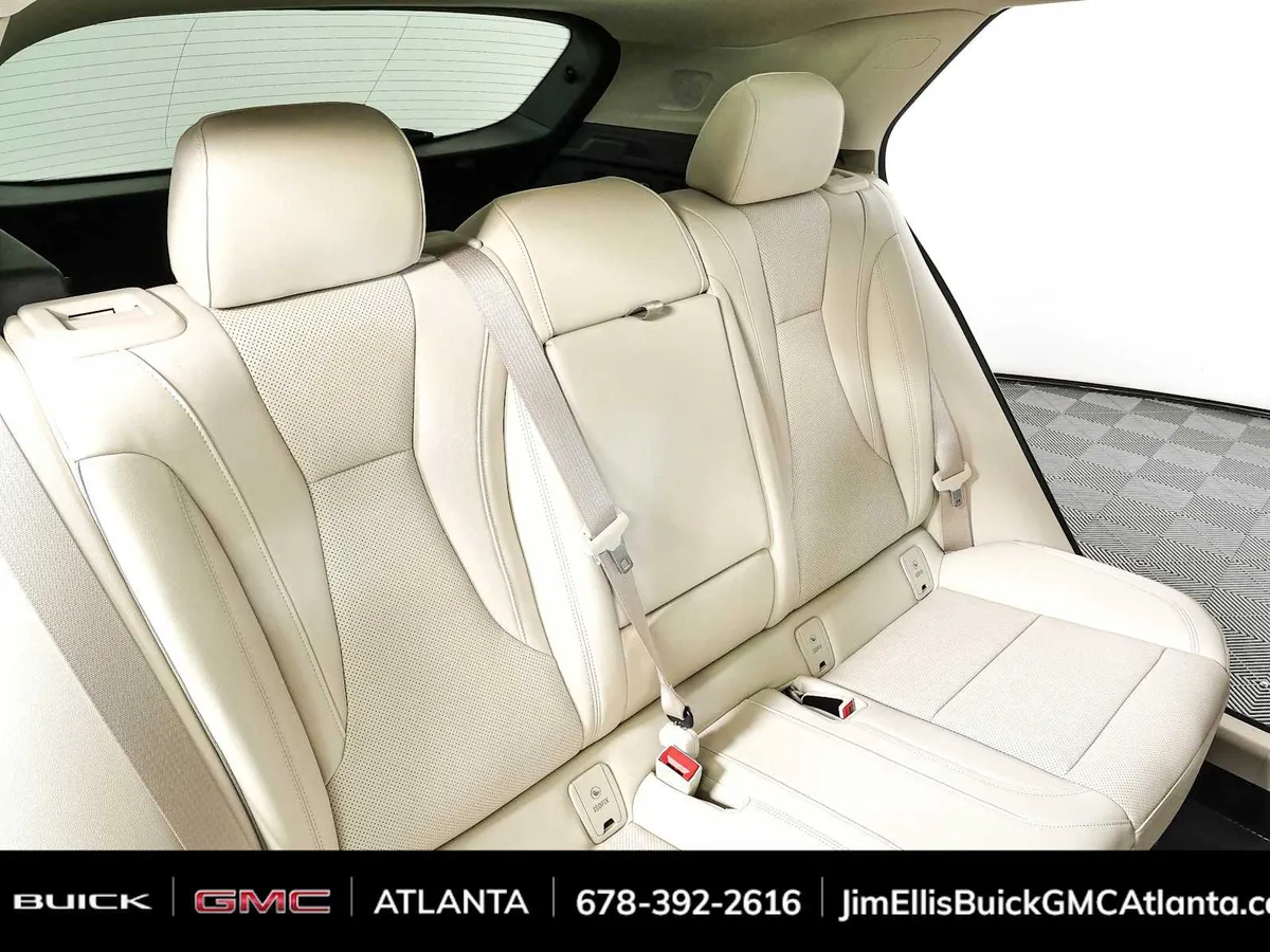 2022 Buick Envision Essence thumbnail 23