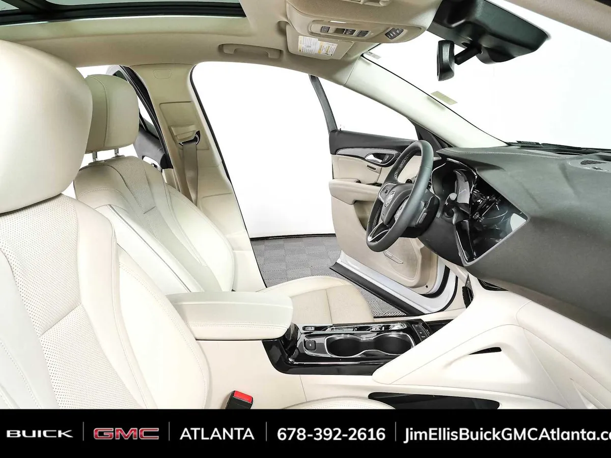 2022 Buick Envision Essence thumbnail 24