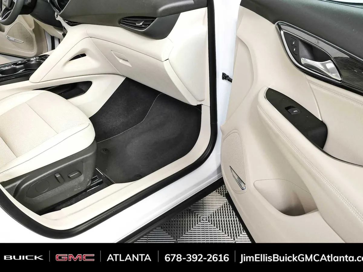 2022 Buick Envision Essence thumbnail 26