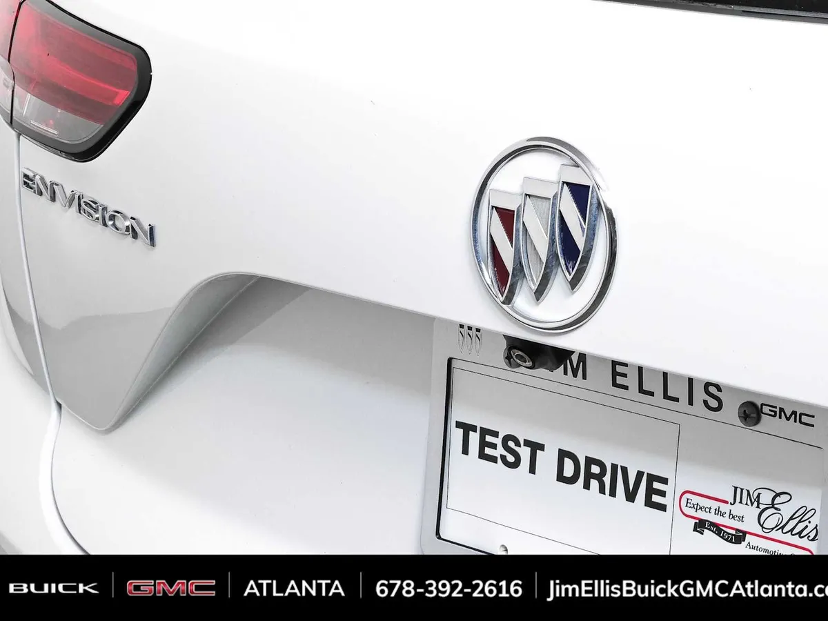 2022 Buick Envision Essence thumbnail 38