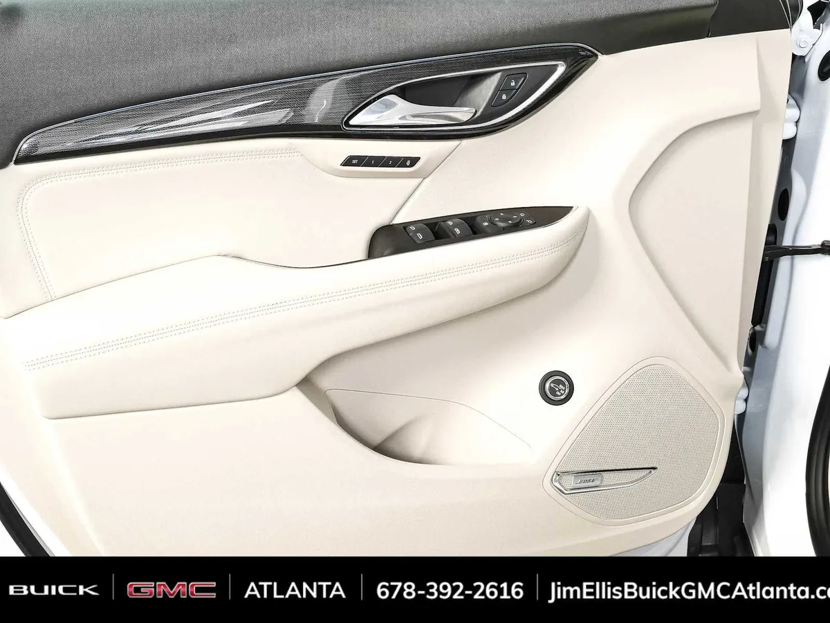 2022 Buick Envision Essence thumbnail 6