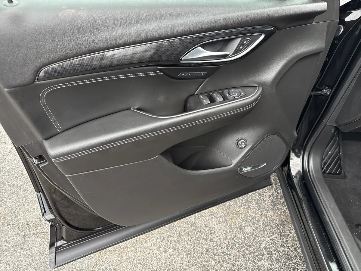 2022 Buick Envision Essence thumbnail 15