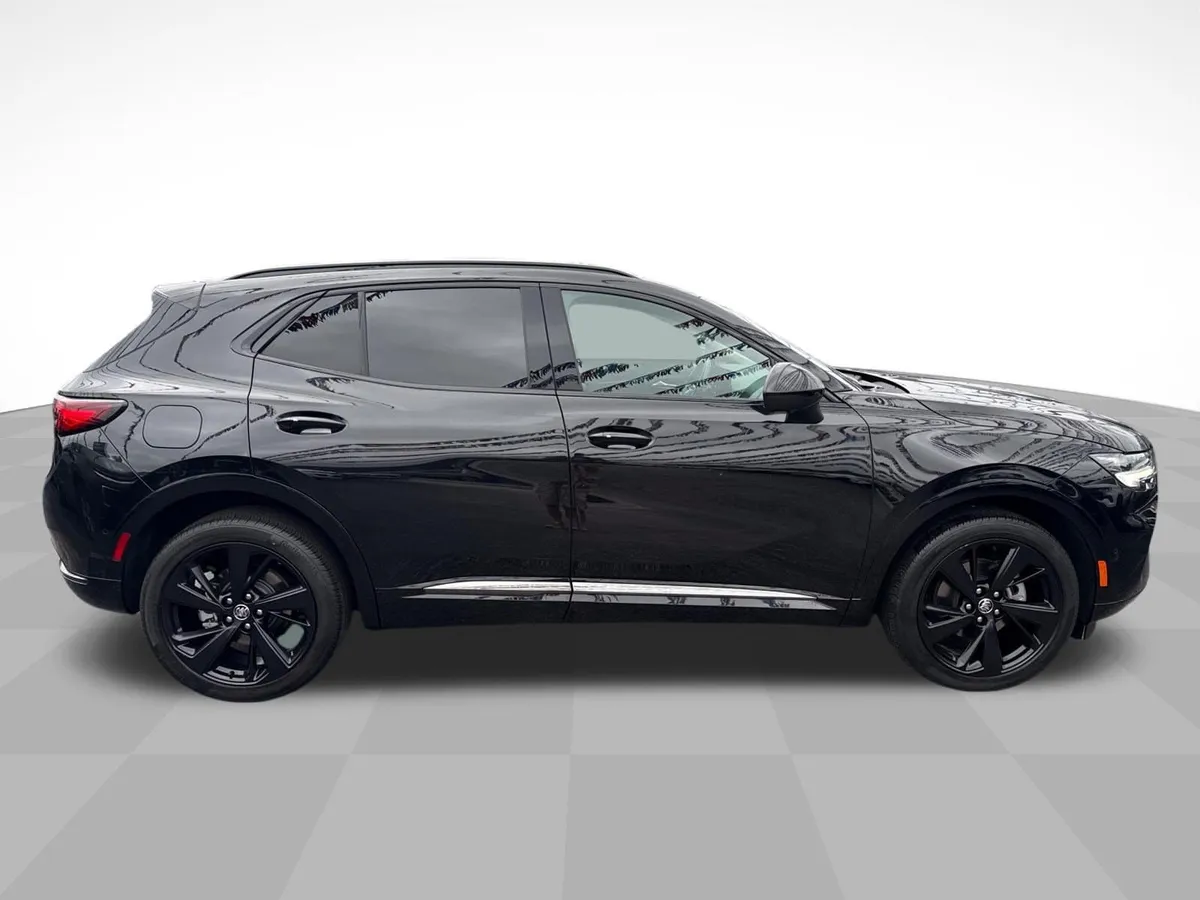 2022 Buick Envision Essence thumbnail 4