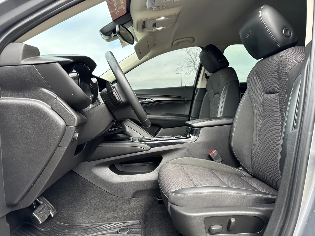 2022 Buick Envision Preferred thumbnail 15