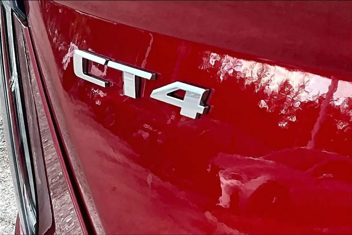 2022 Cadillac CT4-V thumbnail 10