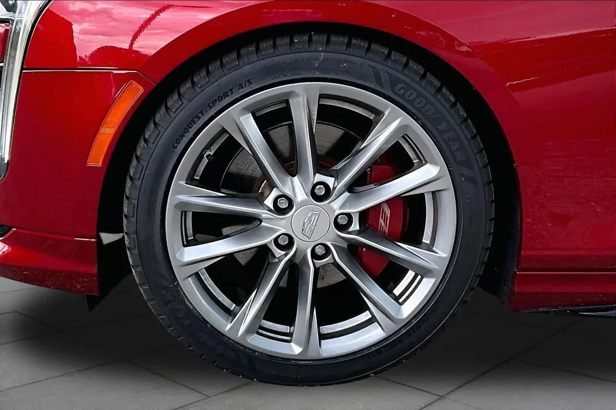 2022 Cadillac CT4-V thumbnail 11