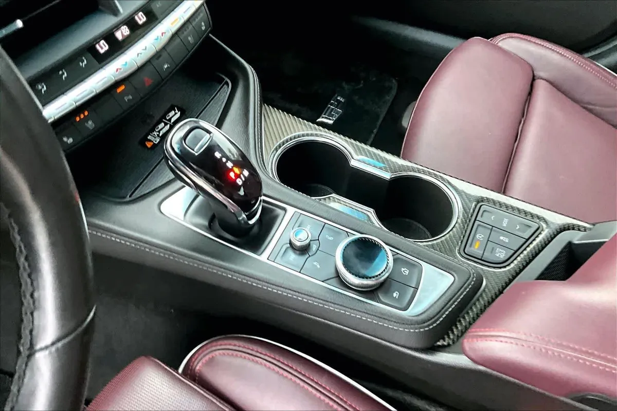2022 Cadillac CT4-V thumbnail 17