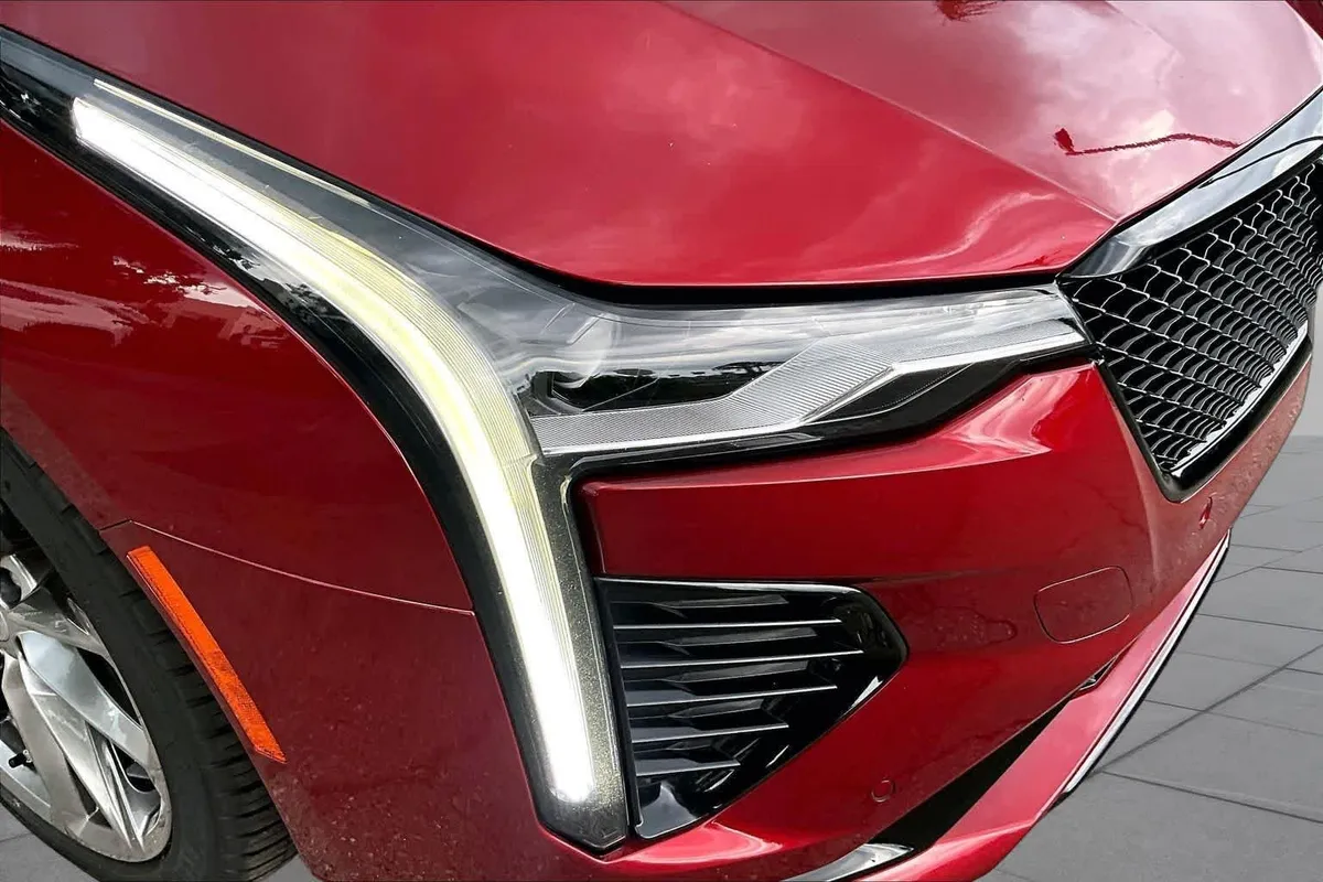 2022 Cadillac CT4-V thumbnail 28