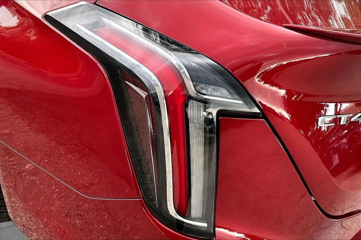 2022 Cadillac CT4-V thumbnail 29