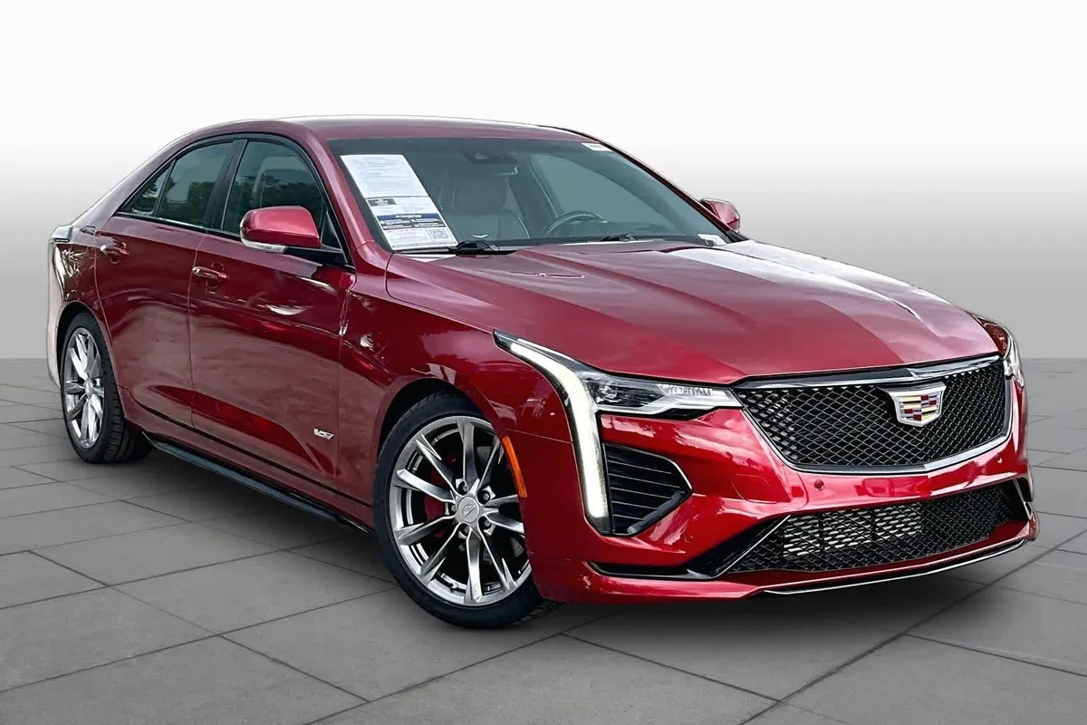 2022 Cadillac CT4-V thumbnail 3