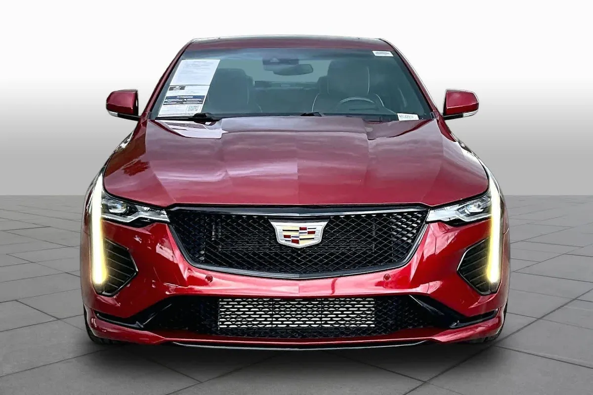 2022 Cadillac CT4-V thumbnail 4