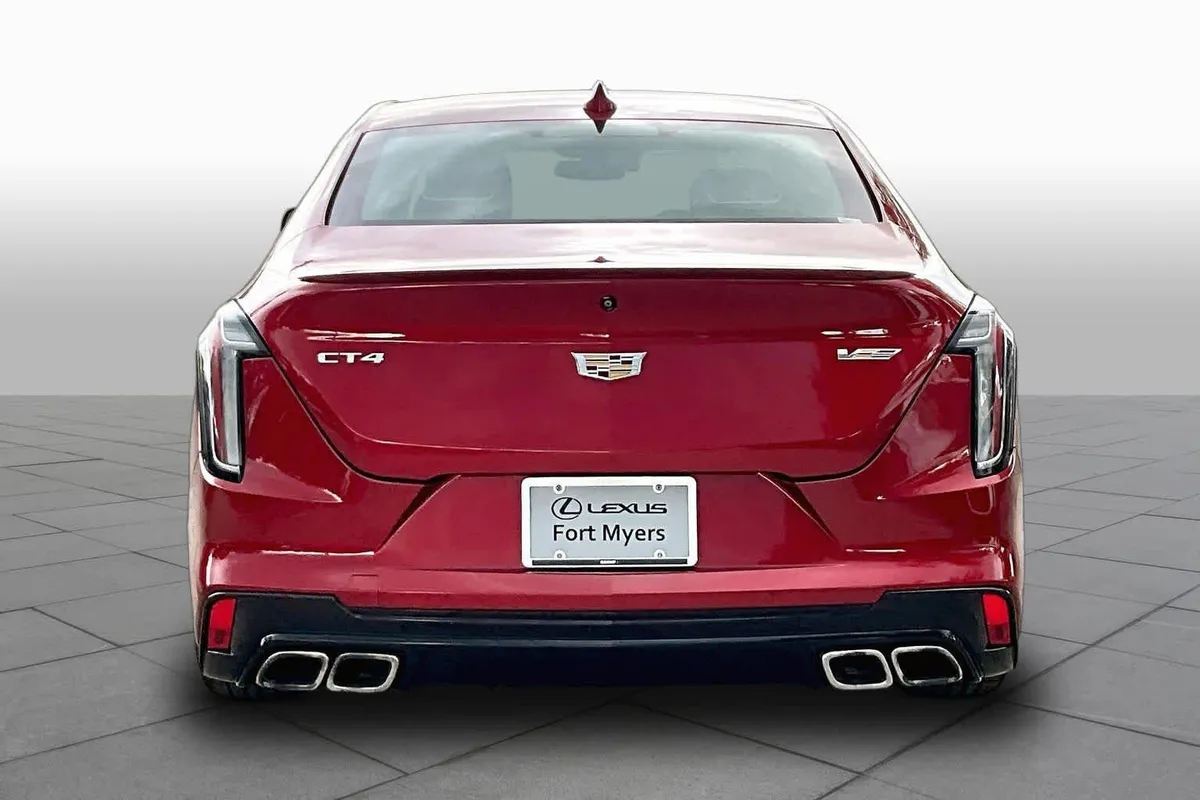 2022 Cadillac CT4-V thumbnail 5