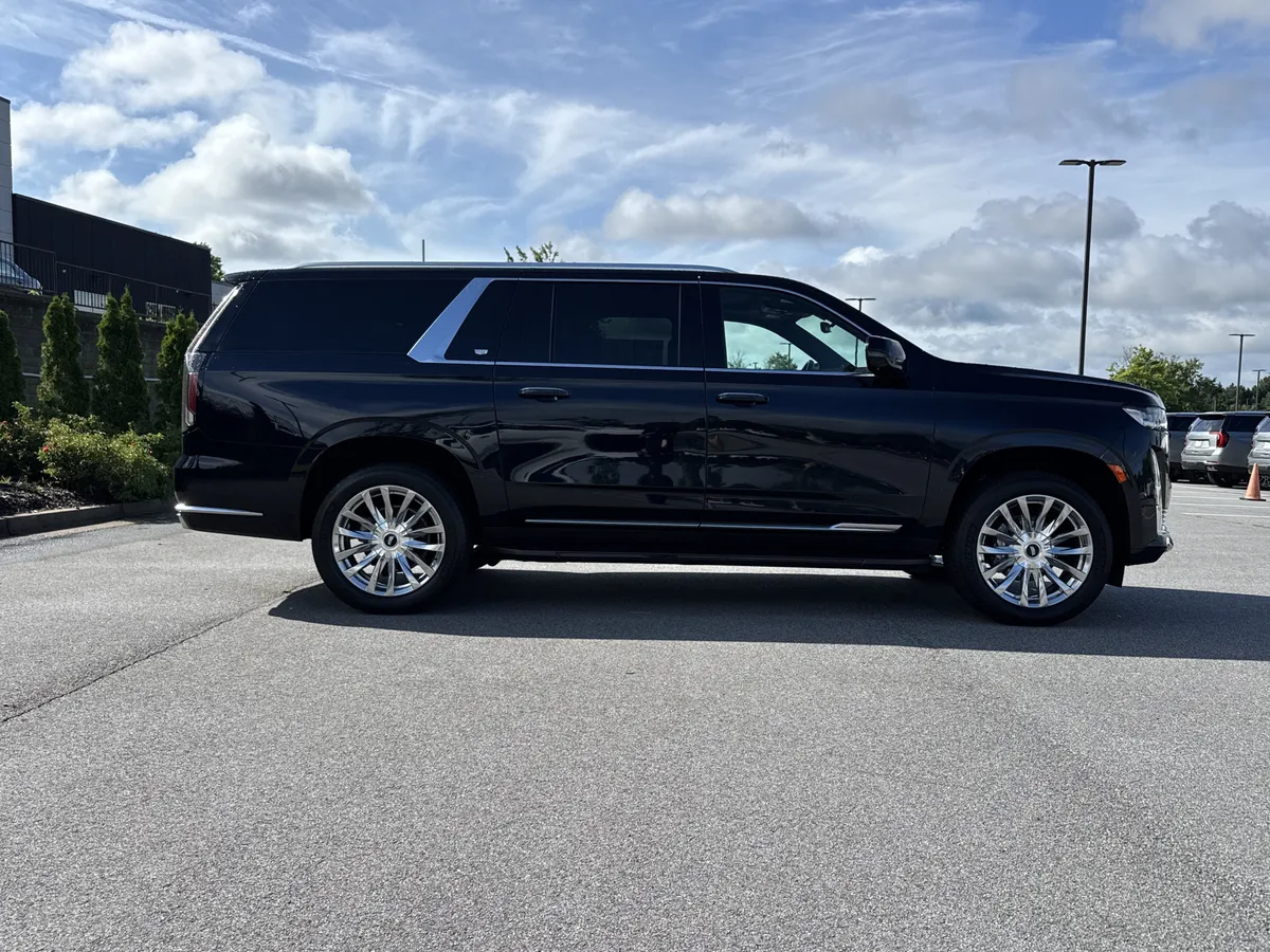2022 CADILLAC Escalade ESV Premium Luxury thumbnail 11