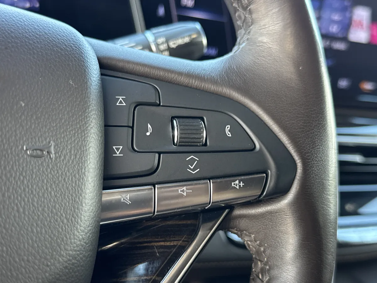 2022 CADILLAC Escalade ESV Premium Luxury thumbnail 20
