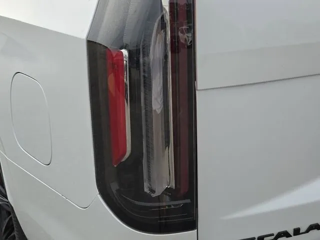 2022 Cadillac Escalade Sport Platinum thumbnail 12