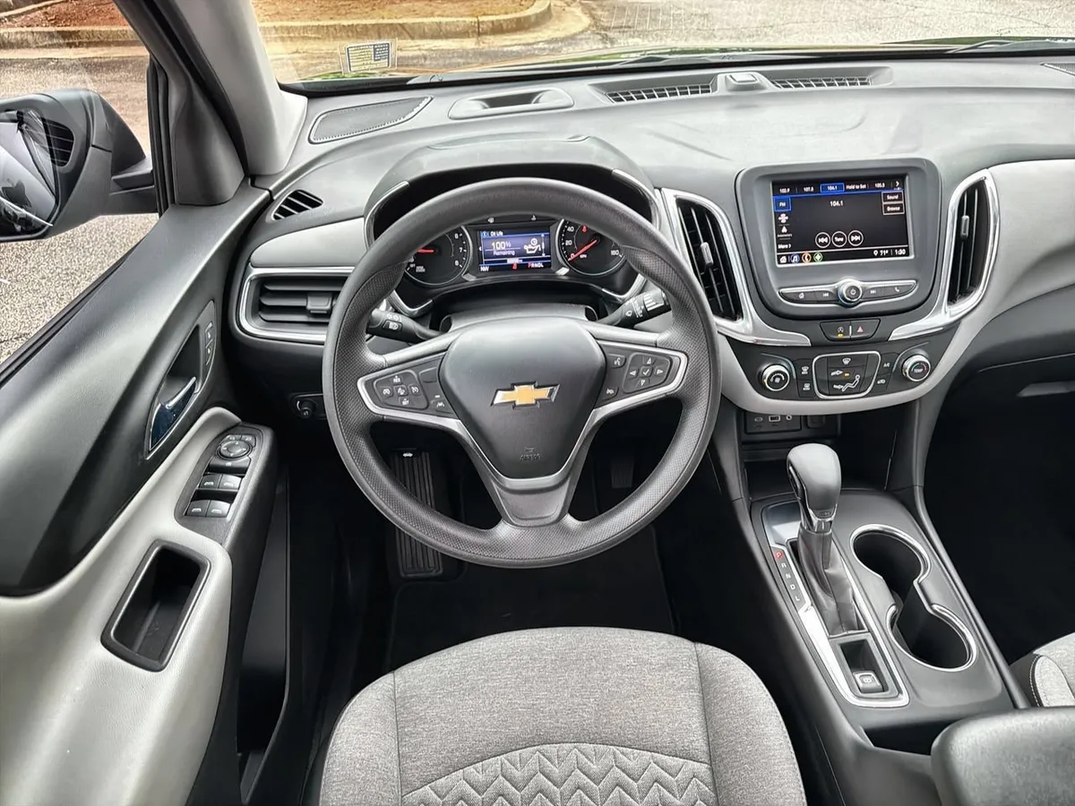2022 Chevrolet Equinox LS thumbnail 10