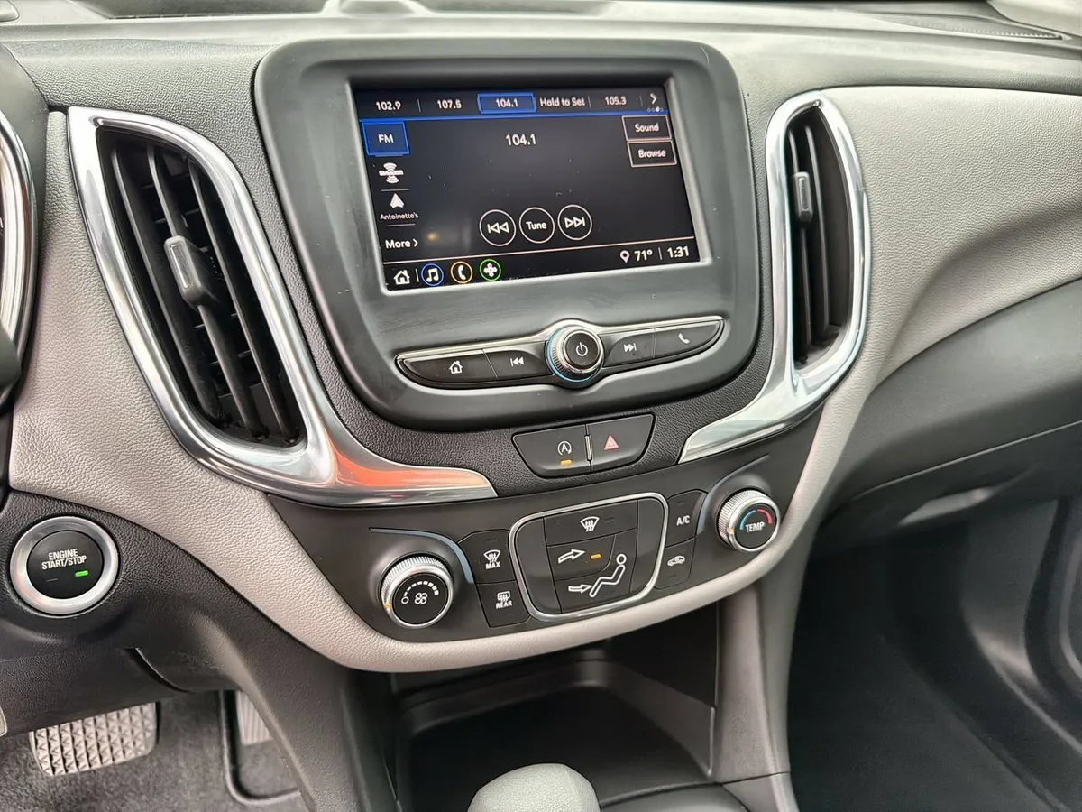 2022 Chevrolet Equinox LS thumbnail 13
