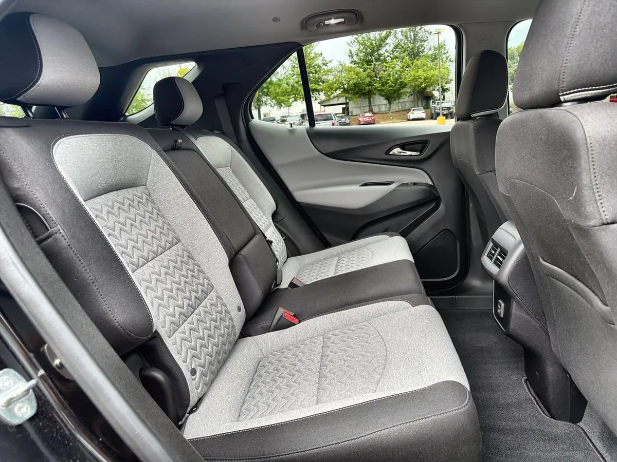 2022 Chevrolet Equinox LS thumbnail 22