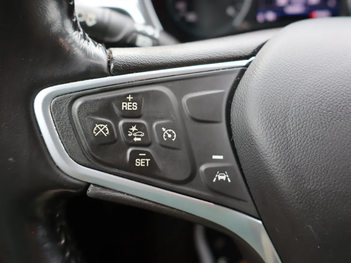 2022 Chevrolet Equinox LT thumbnail 18