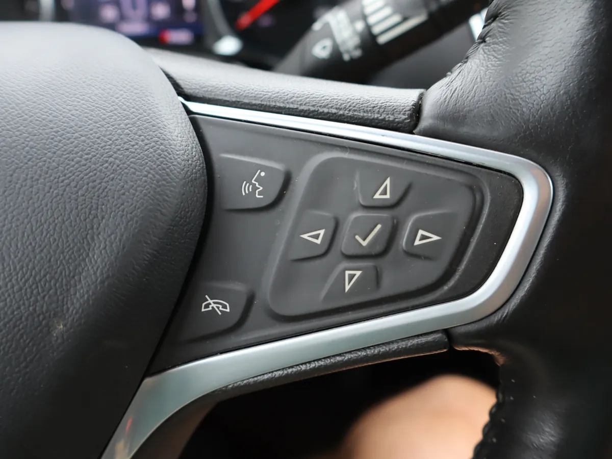 2022 Chevrolet Equinox LT thumbnail 19