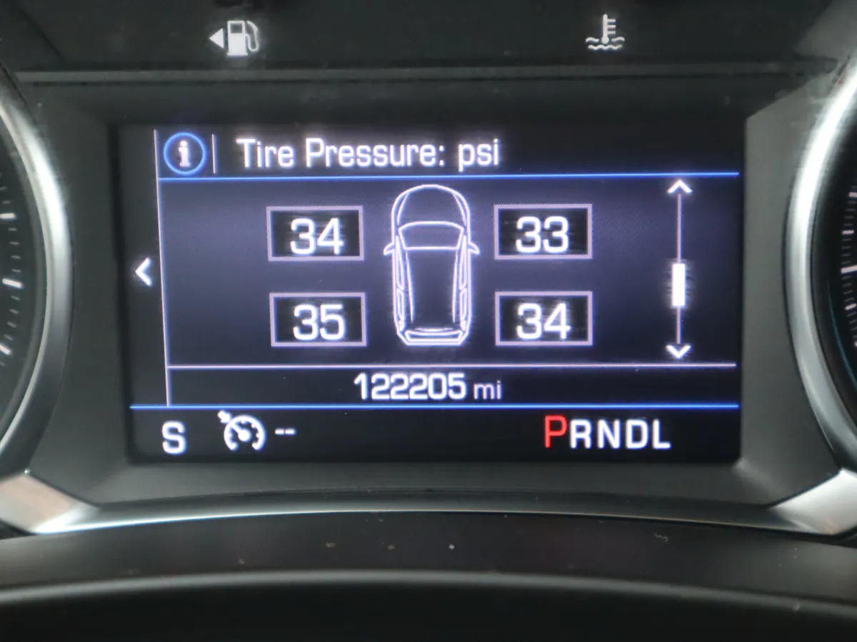 2022 Chevrolet Equinox LT thumbnail 22