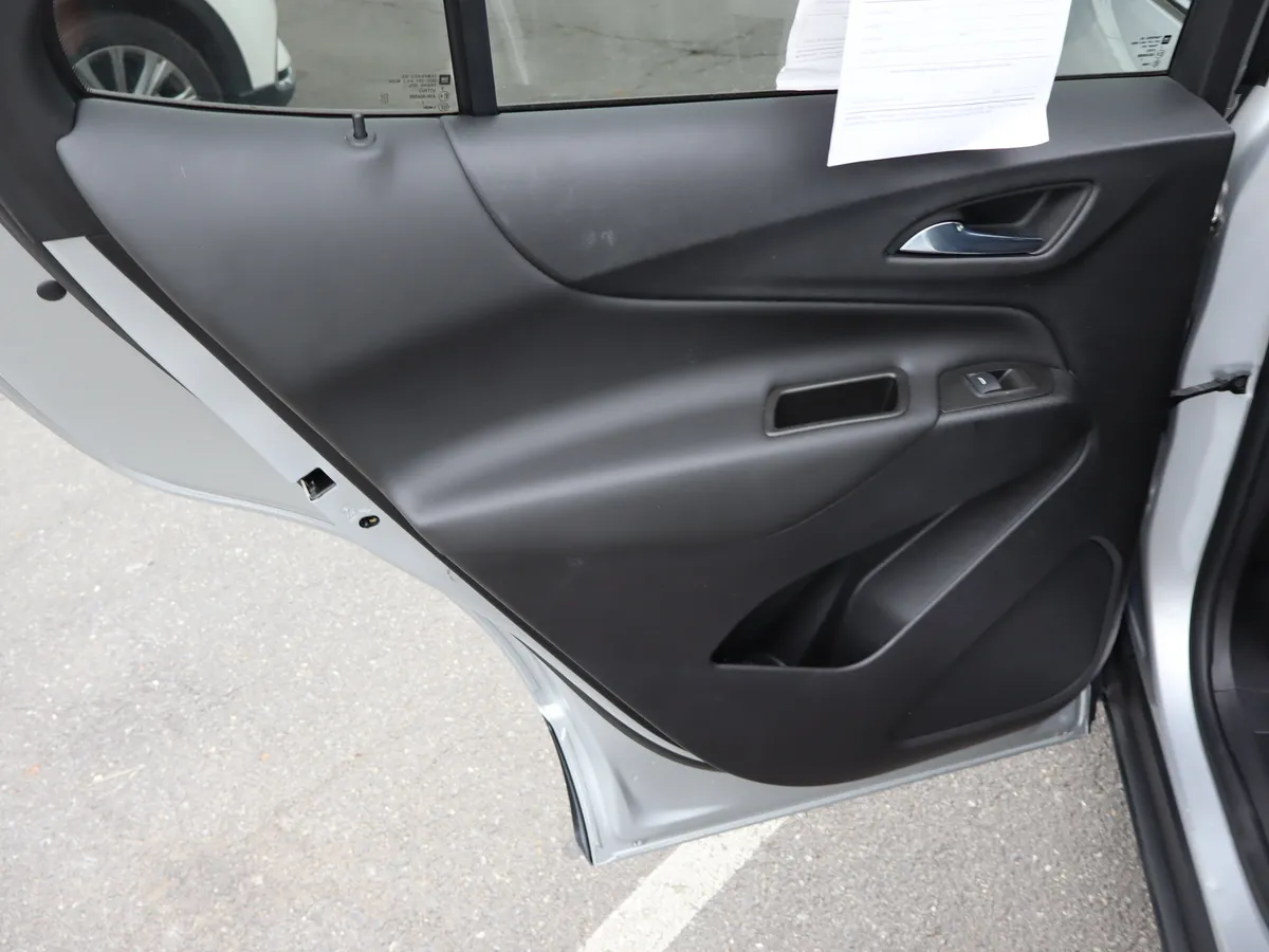 2022 Chevrolet Equinox LT thumbnail 28