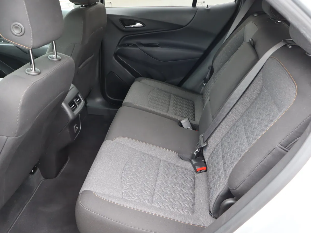 2022 Chevrolet Equinox LT thumbnail 29