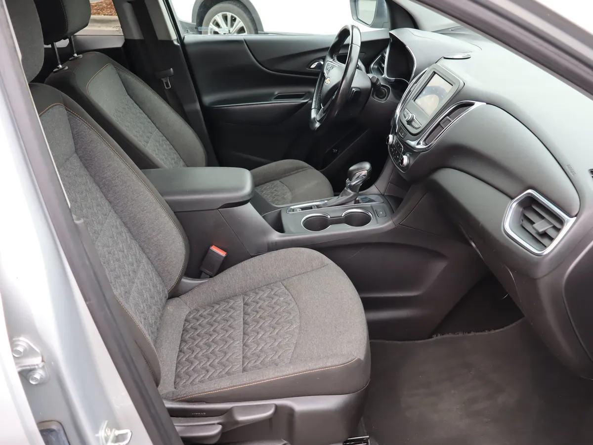 2022 Chevrolet Equinox LT thumbnail 34