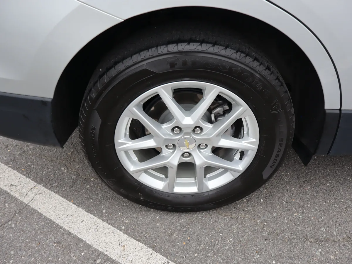 2022 Chevrolet Equinox LT thumbnail 36
