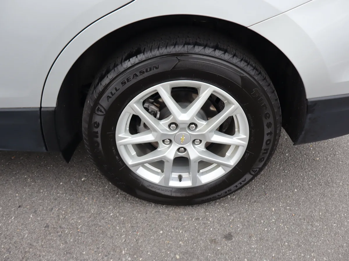 2022 Chevrolet Equinox LT thumbnail 37