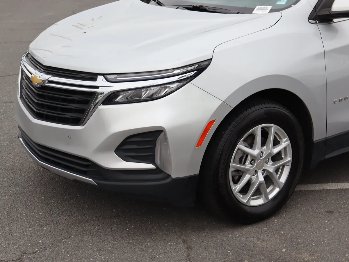 2022 Chevrolet Equinox LT thumbnail 5