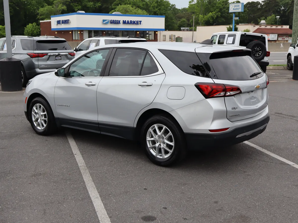 2022 Chevrolet Equinox LT thumbnail 7