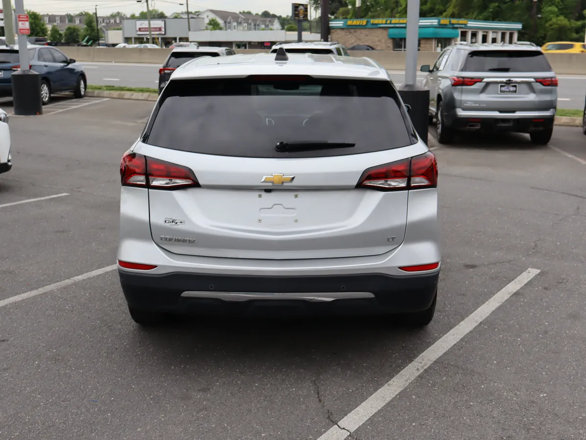 2022 Chevrolet Equinox LT thumbnail 8