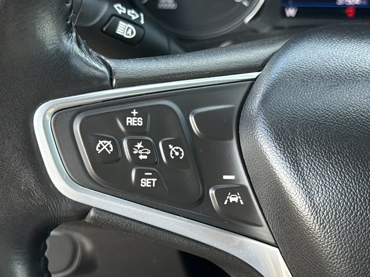 2022 Chevrolet Equinox LT thumbnail 19