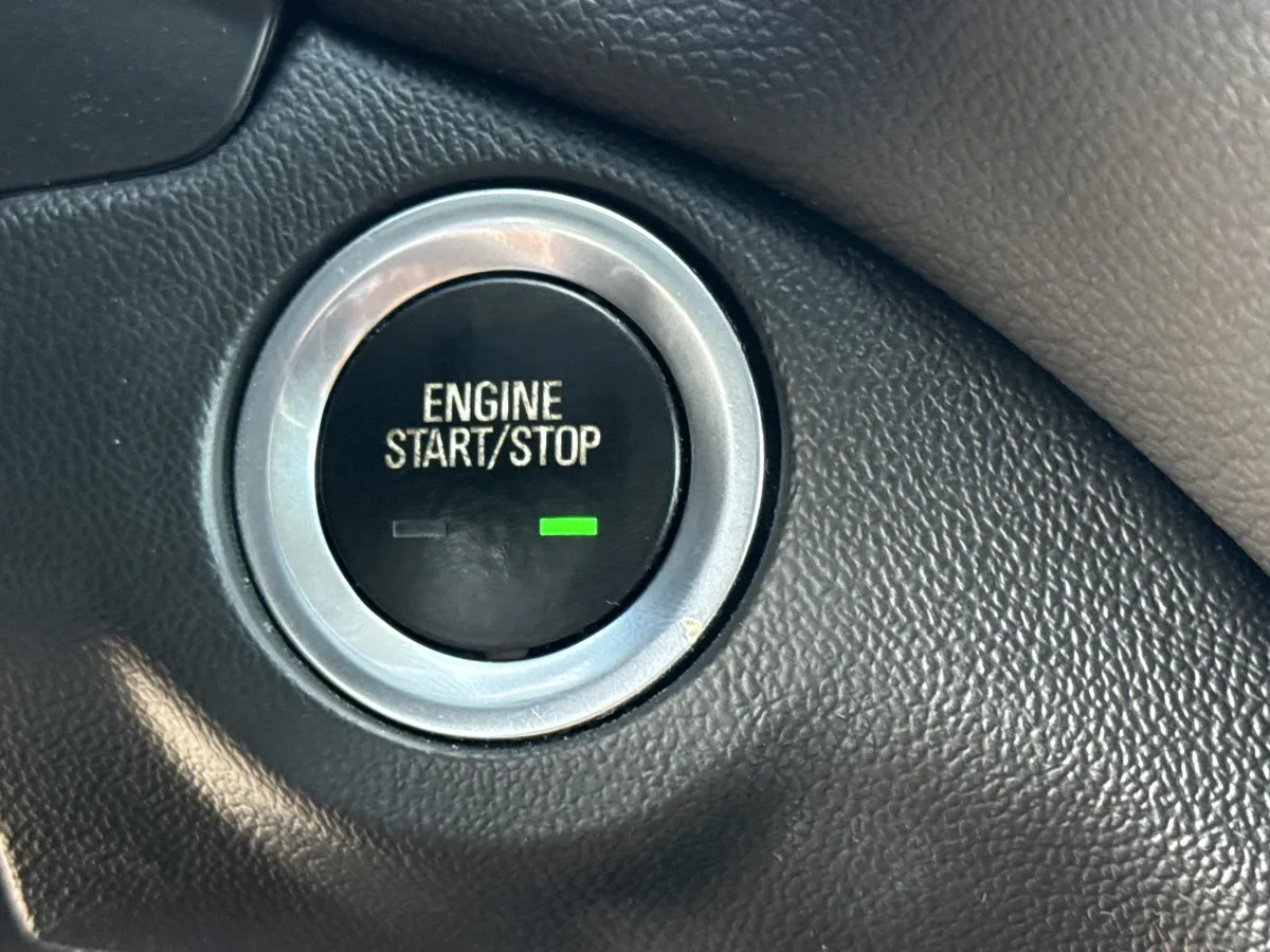 2022 Chevrolet Equinox LT thumbnail 22