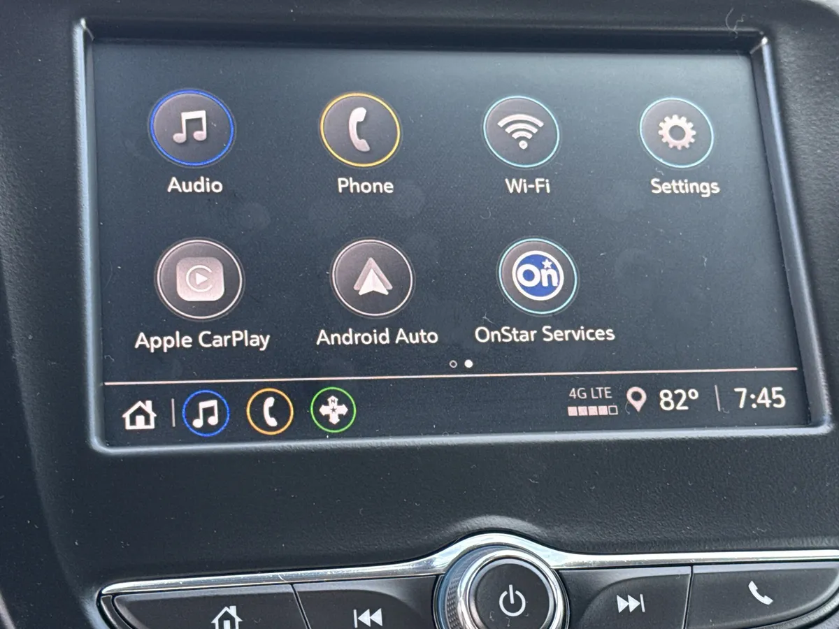 2022 Chevrolet Equinox LT thumbnail 24