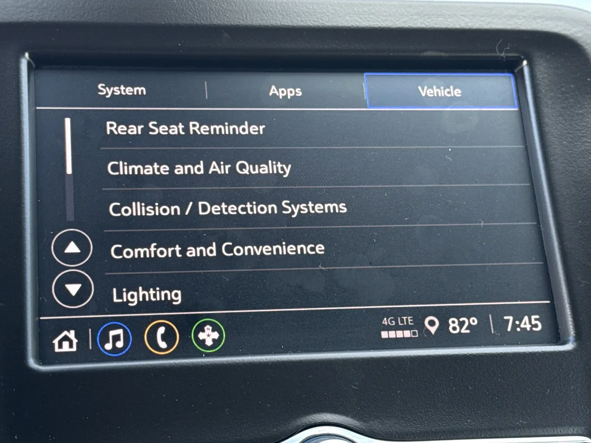 2022 Chevrolet Equinox LT thumbnail 27