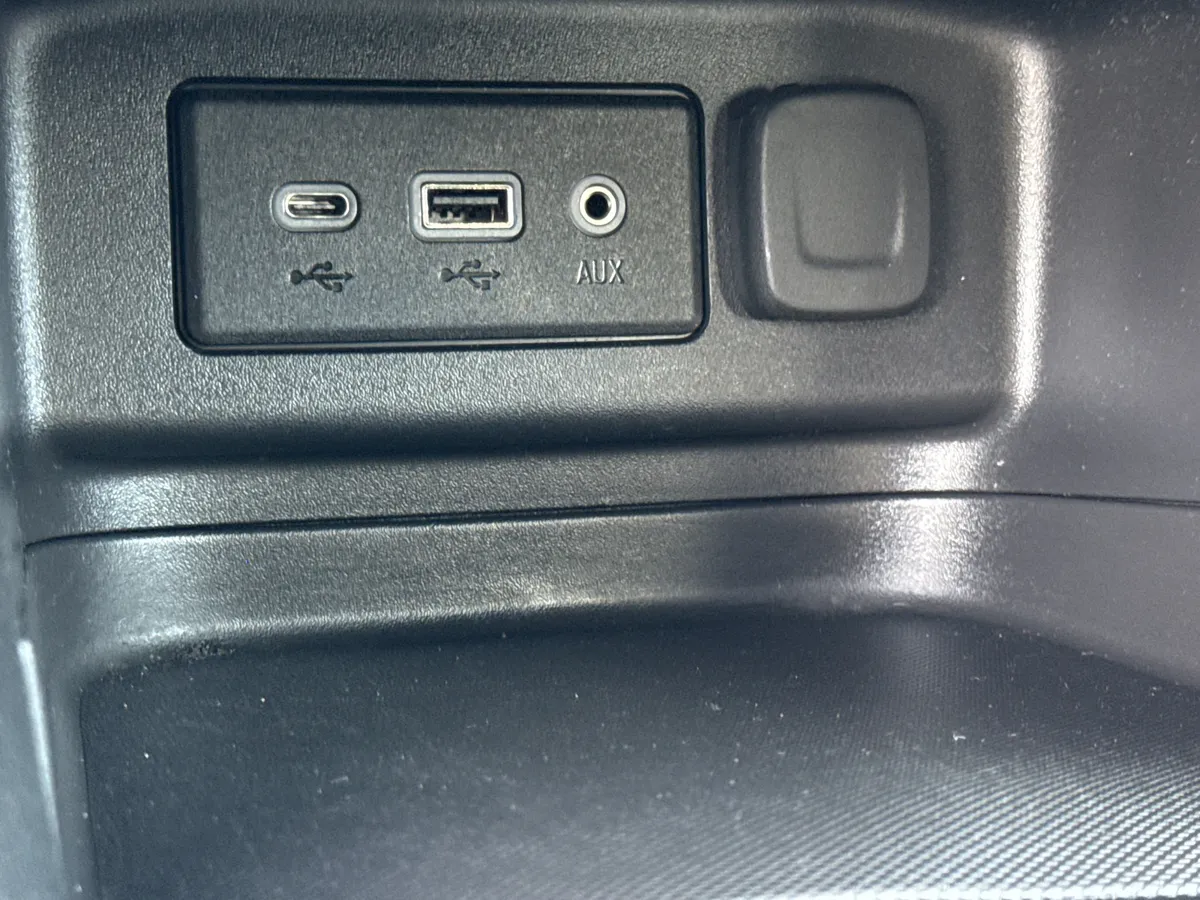 2022 Chevrolet Equinox LT thumbnail 31