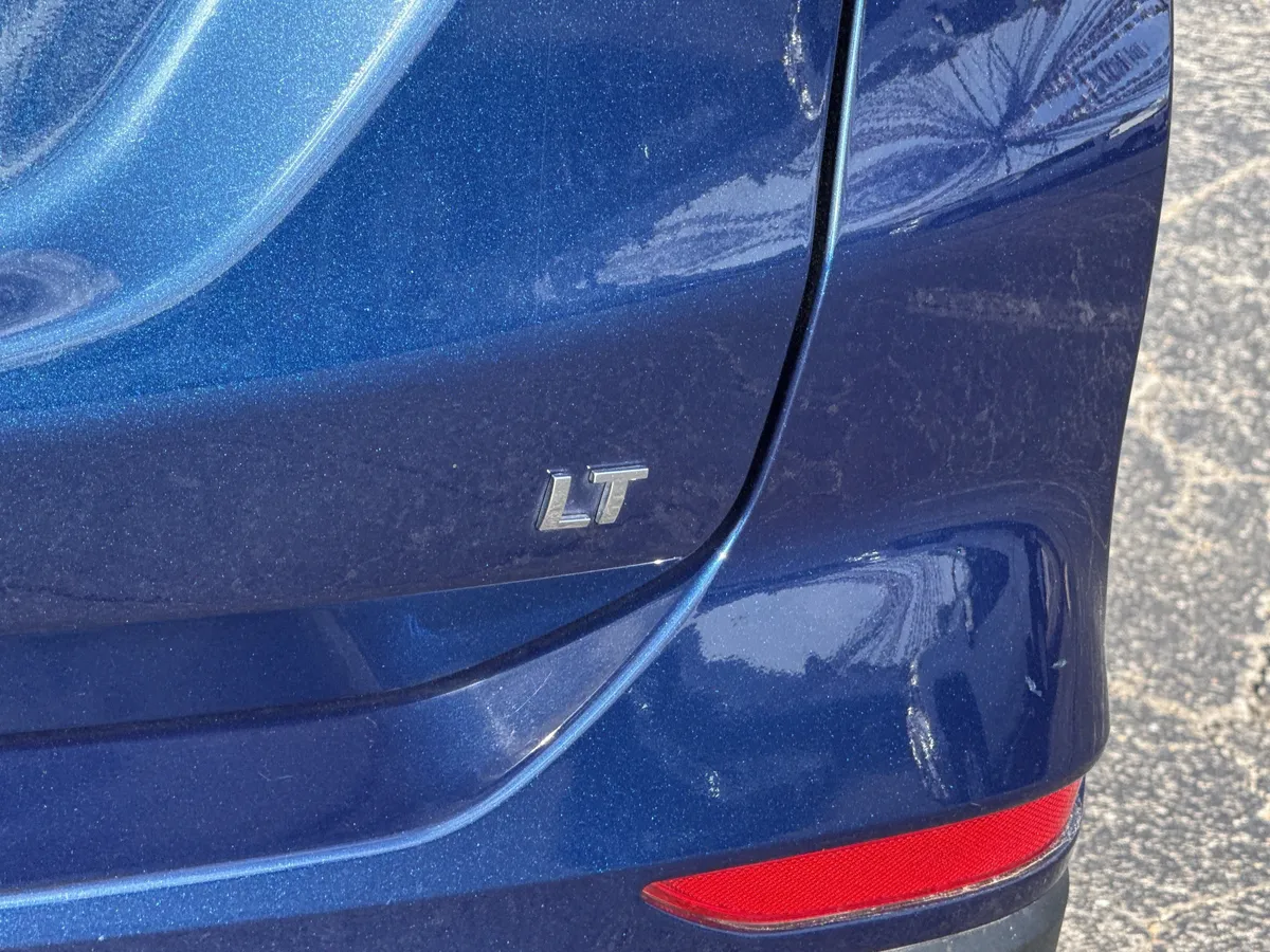2022 Chevrolet Equinox LT thumbnail 9