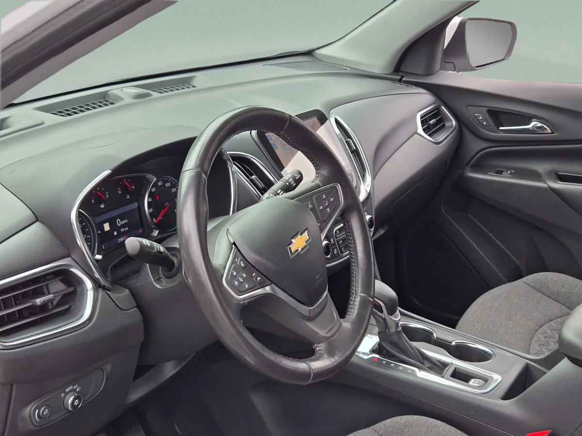 2022 Chevrolet Equinox LT thumbnail 10